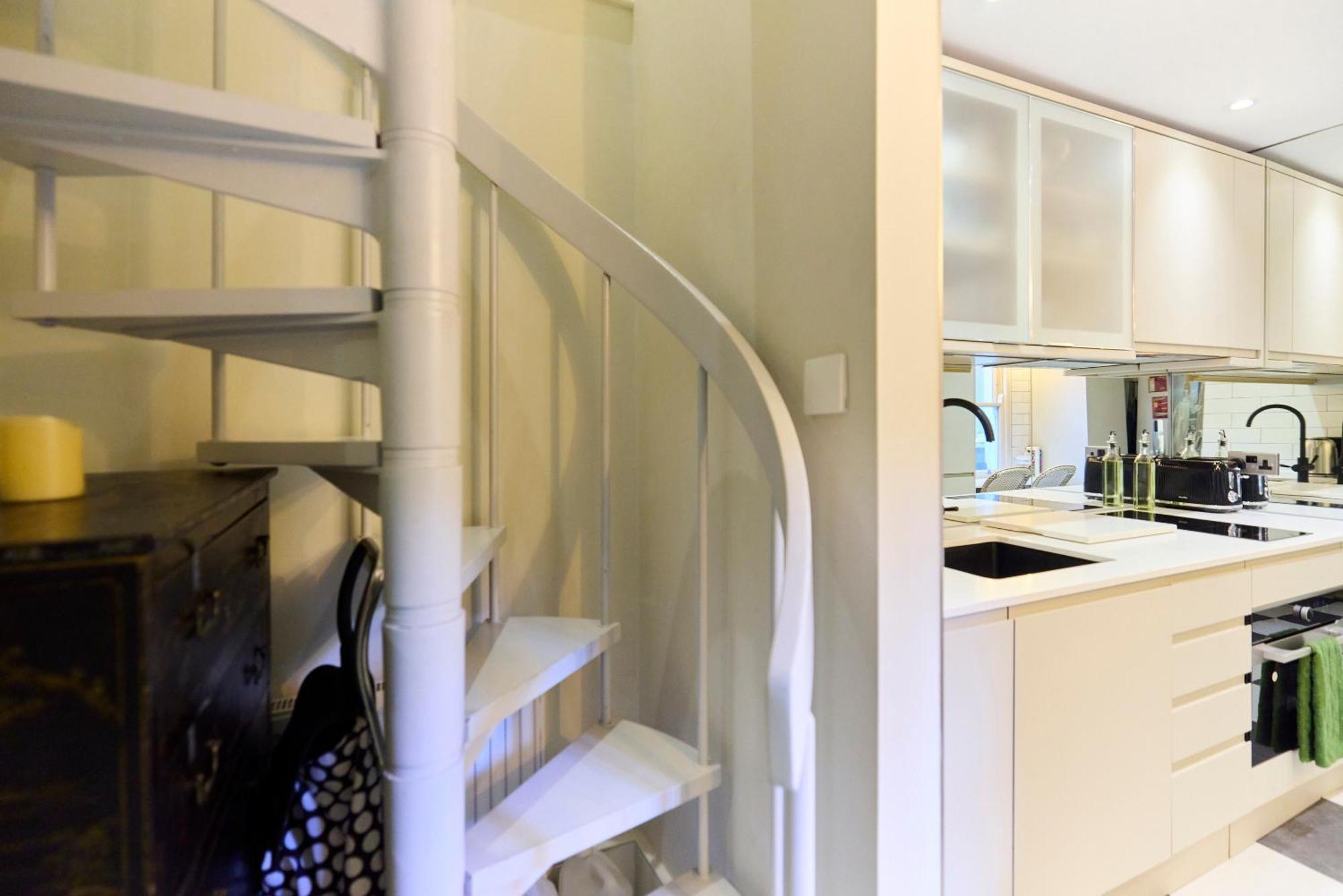 The Kensington Designer'S Retreat - Modern 1Bdr Flat Daire Londra Dış mekan fotoğraf
